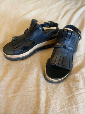 RUDSAK Fringe Platform Sandals